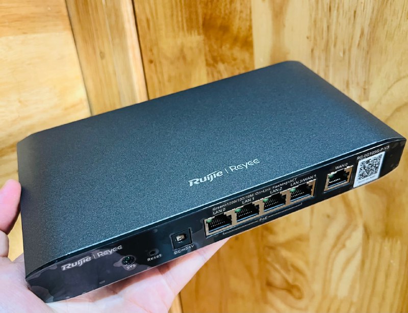 Gateway တော့ Gateway ပဲ ၊ဒါပေမယ့် အမဲရောင် Gateway က Free VPN နဲ့ ကျော်သုံး ( Free သုံး ) လို့ ရပြီးအဖြူရောင်နဲ့ Gateway ကတော့ လက်ရှိ တော်ရုံ VPN နဲ့ ကျော်သုံးလို့မရသေးပါဘူး။ အဖြူရောင်ကတော့ Ubiquiti ရဲ့ Unifi Cloud Gateway ဖြစ်ပါတယ်MikroTik တွေလည်း VPN နဲ့ကျော်သုံးဖို့မလွယ်သေးပါဘူး သို့ပေမယ့်အကုန်လုံးကတော့ Hotspot Sharing ( QR Share ) ကို လုံး၀ပိတ်လို့မရပါဘူးဗျာ။ #ruijie #ruijieVoucherManager#unifi#mikrotikGateway တော့ Gateway ပဲ ၊ဒါပေမယ့် အမဲရောင် Gateway က Free VPN နဲ့ ကျော်သုံး ( Free သုံး ) လို့ ရပြီးအဖြူရောင်နဲ့ Gateway ကတော့ လက်ရှိ တော်ရုံ VPN နဲ့ ကျော်သုံးလို့မရသေးပါဘူး။ အဖြူရောင်ကတော့ Ubiquiti ရဲ့ Unifi Cloud Gateway ဖြစ်ပါတယ်MikroTik တွေလည်း VPN နဲ့ကျော်သုံးဖို့မလွယ်သေးပါဘူး သို့ပေမယ့်အကုန်လုံးကတော့ Hotspot Sharing ( QR Share ) ကို လုံး၀ပိတ်လို့မရပါဘူးဗျာ။ #ruijie #ruijieVoucherManager#unifi#mikrotik