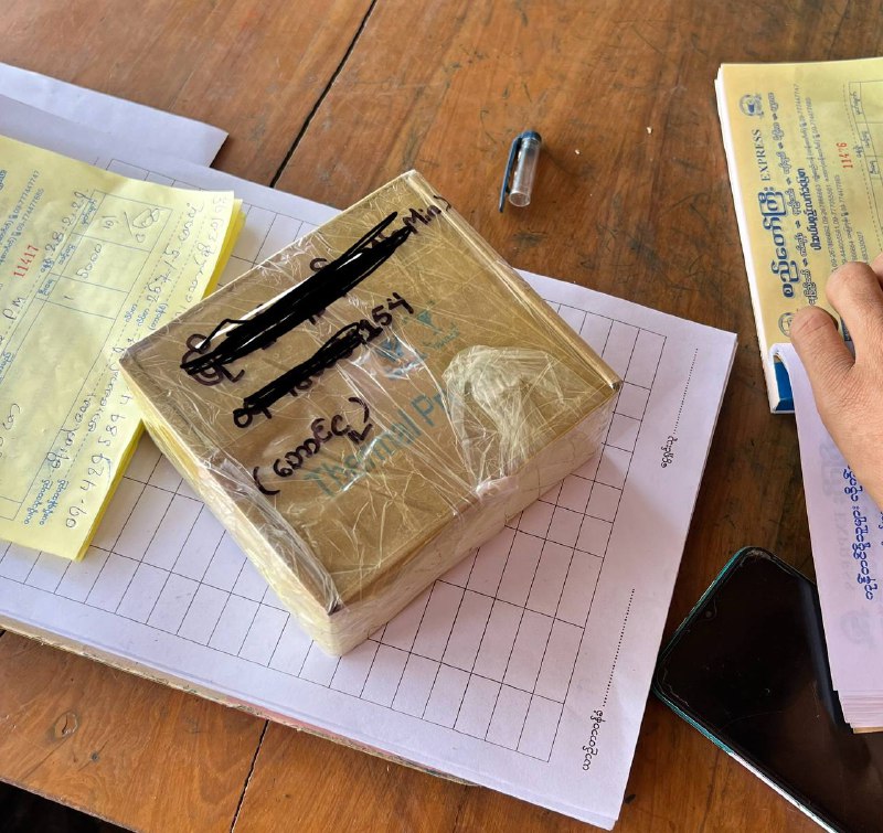 February လလည်း ကုန်ပြီဆိုတော့ကျွန်တော်တို့ Ruijie Voucher Manager Page ကနေ FEB လအတွင်း Printer တွေ၊ စက္ကူလိပ်တွေ ပို့ပေးခဲ့သမျှ ပါဆယ်ပုံတွေ နဲ့ ဂိတ်ချလန်တွေထဲက  ပုံတစ်ချို့လေး တင်ပေးလိုက်ပါတယ်။ Follower And Like 1000 တောင်မပြည့်သေးတဲ့ ကျွန်တော်တို့ Page ကနေ ယုံယုံကြည်ကြည်နဲ့  မှာယူ/ဝယ်ယူ ကြတဲ့ တစ်ဦးတစ်ယောက်စီတိုင်းကို ကျေးဇူးတင်ရှိပါတယ်ခင်ဗျ။ လောလောဆယ်မှာတော့ မန္တလေးမြို့တွင်းလည်း အိမ်ရောက်ငွေချေတာကို ယာယီနားထားပါသည်။ကျွန်တော်တို့ ပစ္စည်းအမြဲပို့နေတဲ့ လမ်းကြောင်းနဲ့ သင့်ရင်တော့ COD ဝင်ပို့ပေးပါမည်။ ( အခြားမြို့တွေလည်း ငွေလွဲဝင်တာနဲ့ သက်ဆိုင်ရာကားဂိတ်တွေကို ပို့ပေးပါသည်။ ) ******စျေးနှုန်းများ- Printer + App ( ၁ စုံ ) = ၂ သိန်းကျပ်- Printer သီးသန့်  = ၁ သိန်း ၄ သောင်းကျပ်- Application သီးသန့် = ၁ သိန်းကျပ်- စက္ကူလိပ် ၁ လိပ် = ၁၅၀၀ ကျပ်  #ruijievouchermanagerFebruary လလည်း ကုန်ပြီဆိုတော့ကျွန်တော်တို့ Ruijie Voucher Manager Page ကနေ FEB လအတွင်း Printer တွေ၊ စက္ကူလိပ်တွေ ပို့ပေးခဲ့သမျှ ပါဆယ်ပုံတွေ နဲ့ ဂိတ်ချလန်တွေထဲက  ပုံတစ်ချို့လေး တင်ပေးလိုက်ပါတယ်။ Follower And Like 1000 တောင်မပြည့်သေးတဲ့ ကျွန်တော်တို့ Page ကနေ ယုံယုံကြည်ကြည်နဲ့  မှာယူ/ဝယ်ယူ ကြတဲ့ တစ်ဦးတစ်ယောက်စီတိုင်းကို ကျေးဇူးတင်ရှိပါတယ်ခင်ဗျ။ လောလောဆယ်မှာတော့ မန္တလေးမြို့တွင်းလည်း အိမ်ရောက်ငွေချေတာကို ယာယီနားထားပါသည်။ကျွန်တော်တို့ ပစ္စည်းအမြဲပို့နေတဲ့ လမ်းကြောင်းနဲ့ သင့်ရင်တော့ COD ဝင်ပို့ပေးပါမည်။ ( အခြားမြို့တွေလည်း ငွေလွဲဝင်တာနဲ့ သက်ဆိုင်ရာကားဂိတ်တွေကို ပို့ပေးပါသည်။ ) ******စျေးနှုန်းများ- Printer + App ( ၁ စုံ ) = ၂ သိန်းကျပ်- Printer သီးသန့်  = ၁ သိန်း ၄ သောင်းကျပ်- Application သီးသန့် = ၁ သိန်းကျပ်- စက္ကူလိပ် ၁ လိပ် = ၁၅၀၀ ကျပ်  #ruijievouchermanager